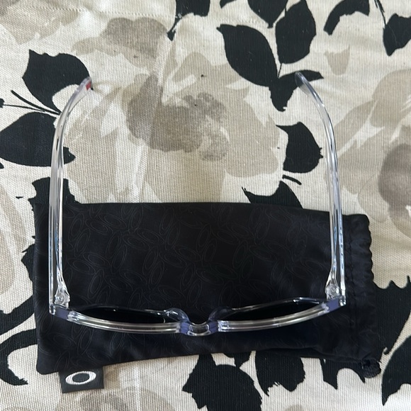 Oakley Sunglasses - Picture 2 of 3